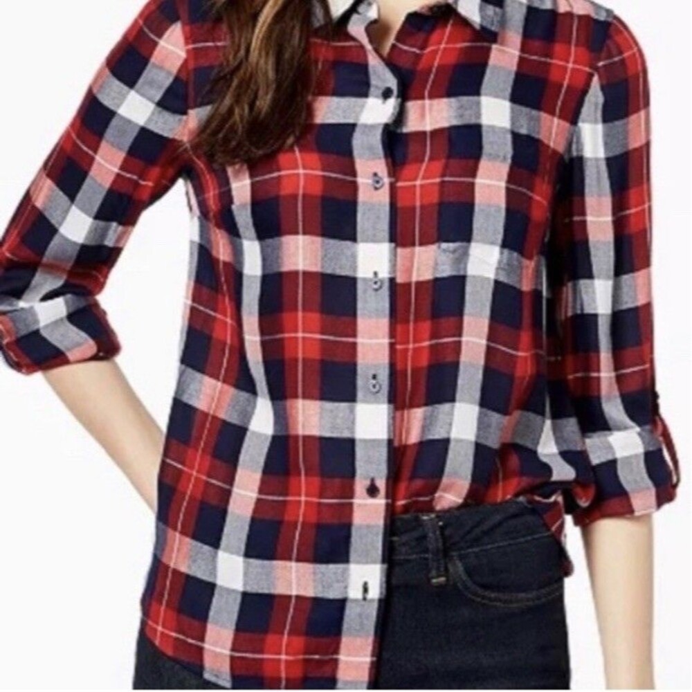 Tommy Hilfiger Women’s collared shirt with long sleeves Plaid Button-Up Shirt M